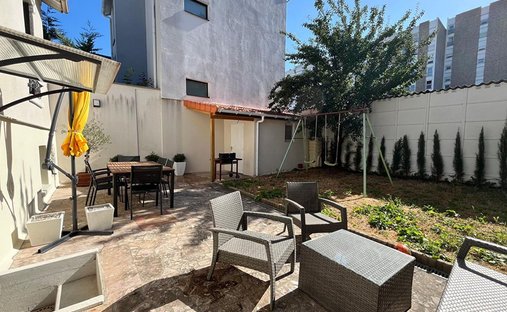 House in Les Lilas, Ile-de-France, France 1