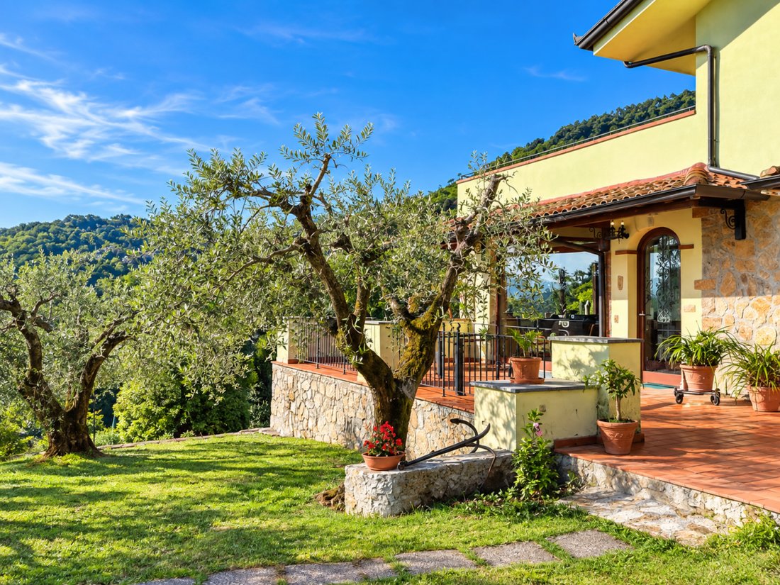 Villa in Area Monte San Quirico - Sant'Alessio, Lucca, Tuscany 4 - 19003038