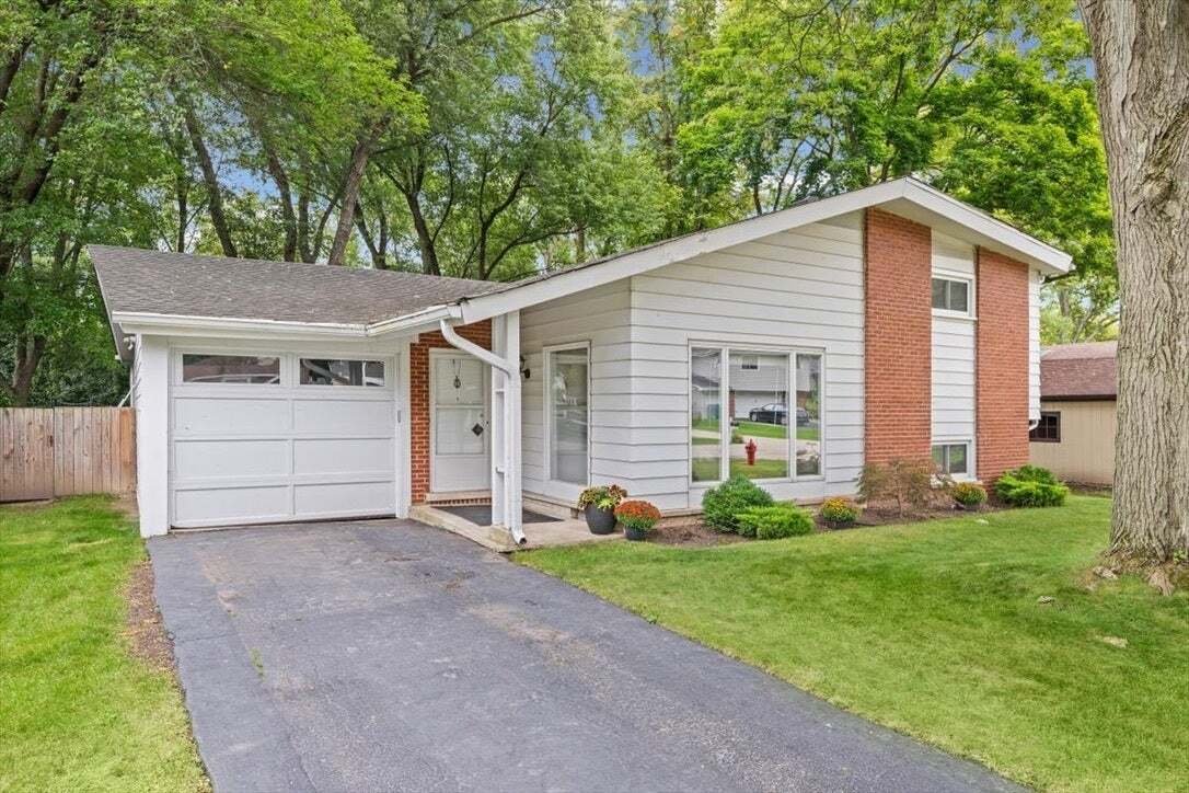 House in Winnetka, Illinois, United States 2 - 19007406
