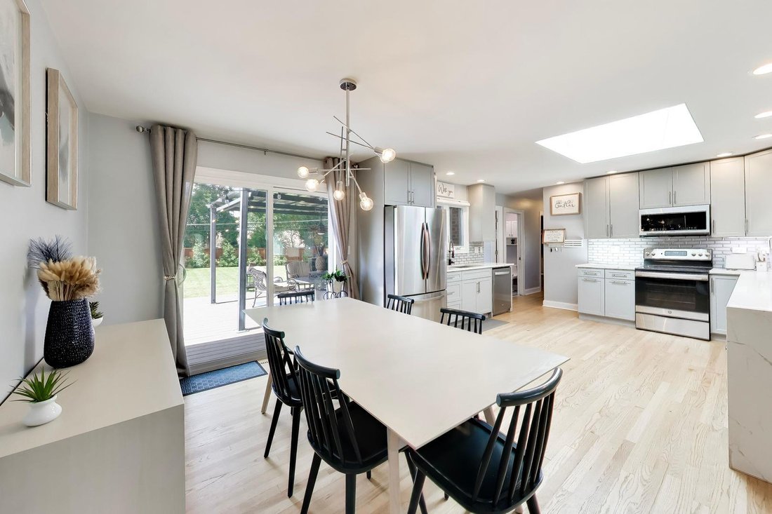 House in Mount Prospect, Illinois, United States 5 - 19000786