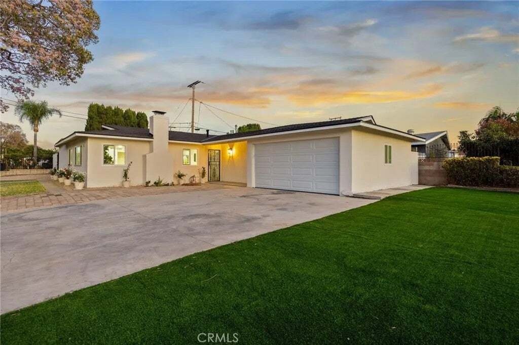 House in Santa Ana, California, United States 2 - 19007237