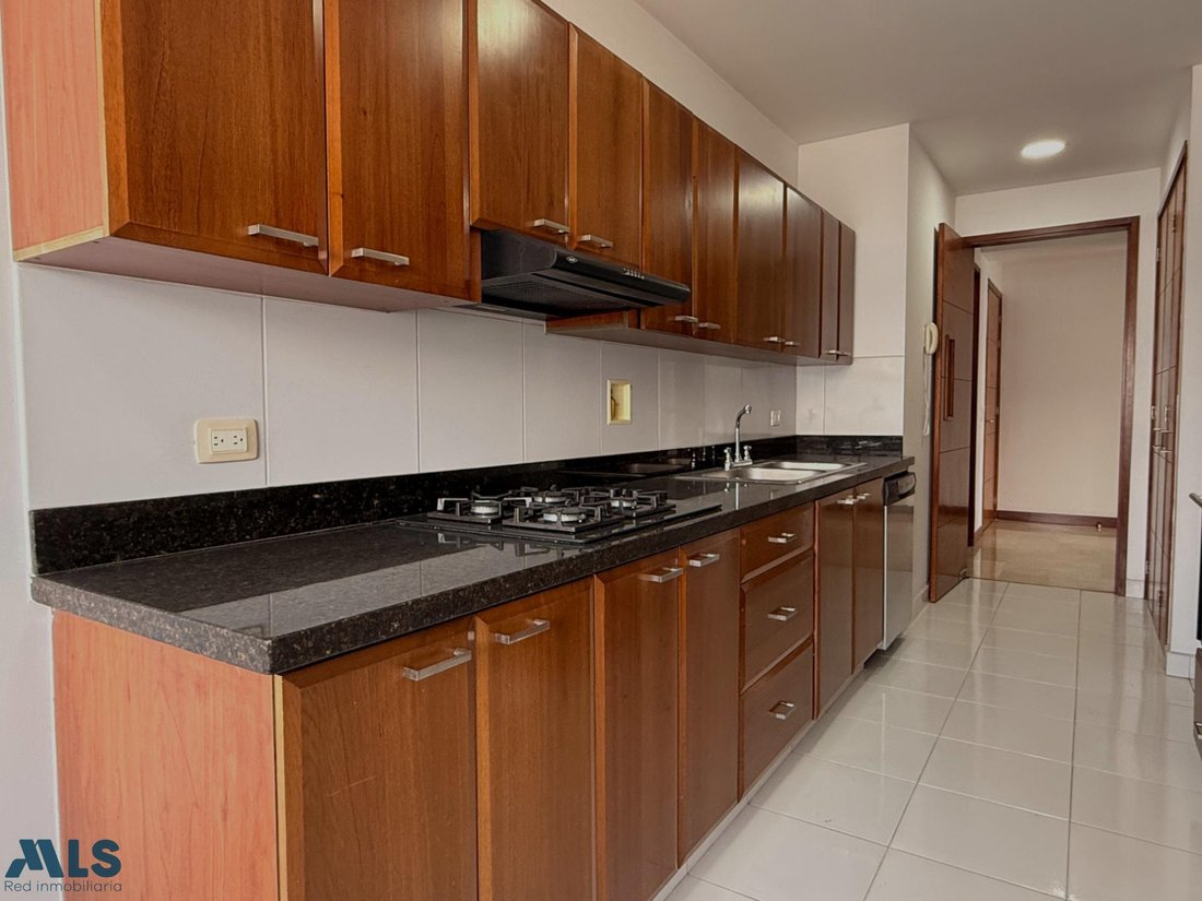 Apartment in Medellín, Antioquia, Colombia 4 - 19007286