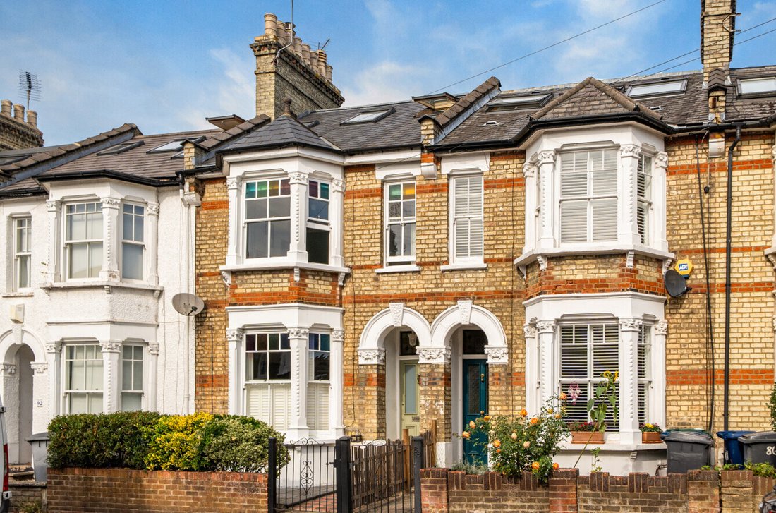House in High Barnet, Barnet, England 1 - 19002975