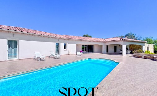 Villa in Nord Ouest, Saint-Maximin-la-Sainte-Baume, France 1