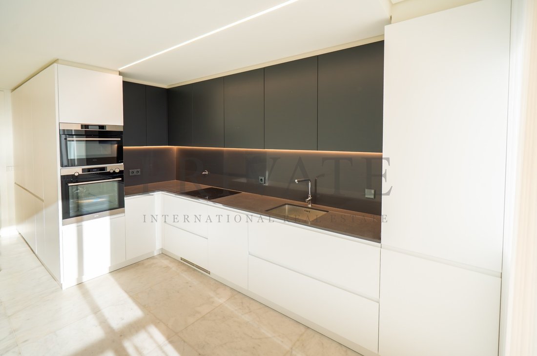Apartment in Campolide, Lisbon, Portugal 5 - 19007650