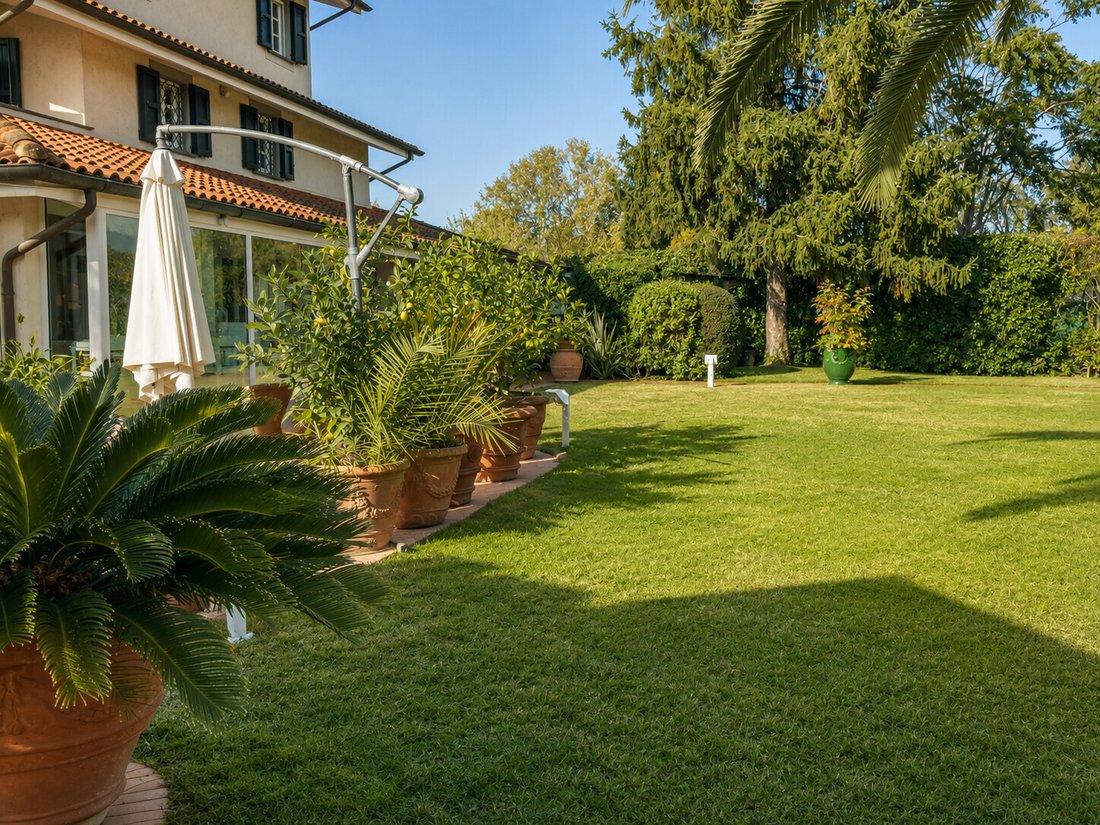 Villa in Pietrasanta, Tuscany, Italy 1 - 19007107