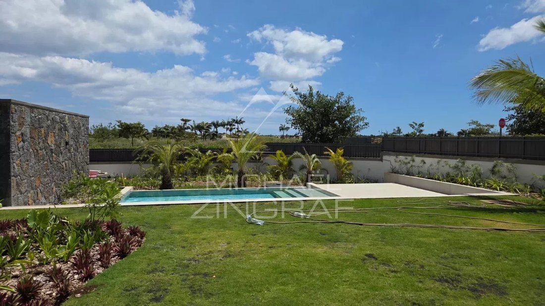 Villa in Grand Baie, Rivière du Rempart District, Mauritius 1 - 19007573