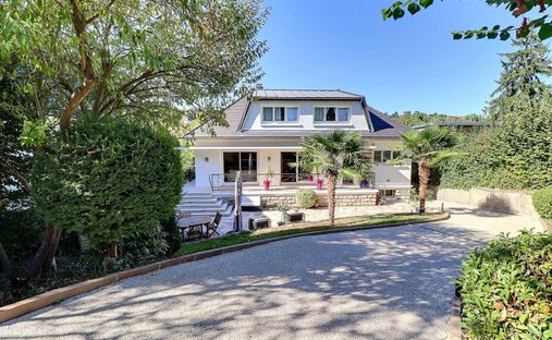 House in Centre, Le Pecq, France 1