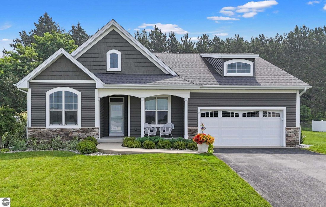 House in Traverse City, Michigan, United States 1 - 19006533