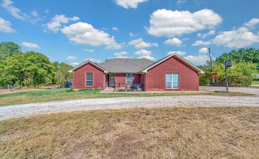House in Lorena, Texas, United States 1