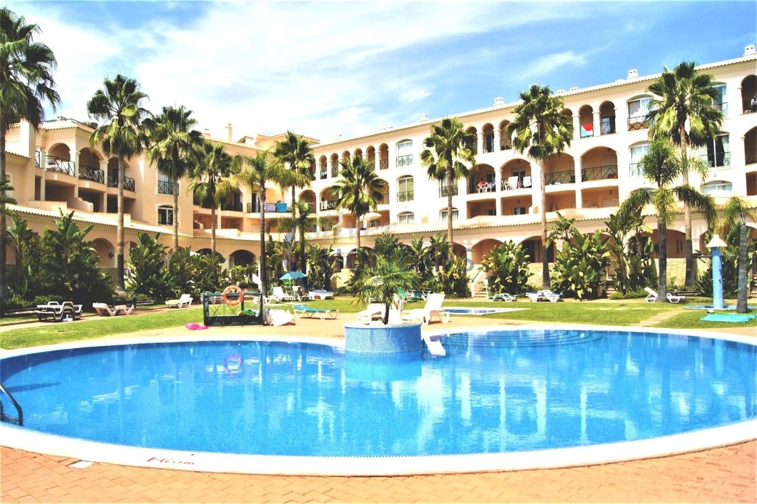 Apartment in Vilamoura, Quarteira, Algarve 1 - 19004746