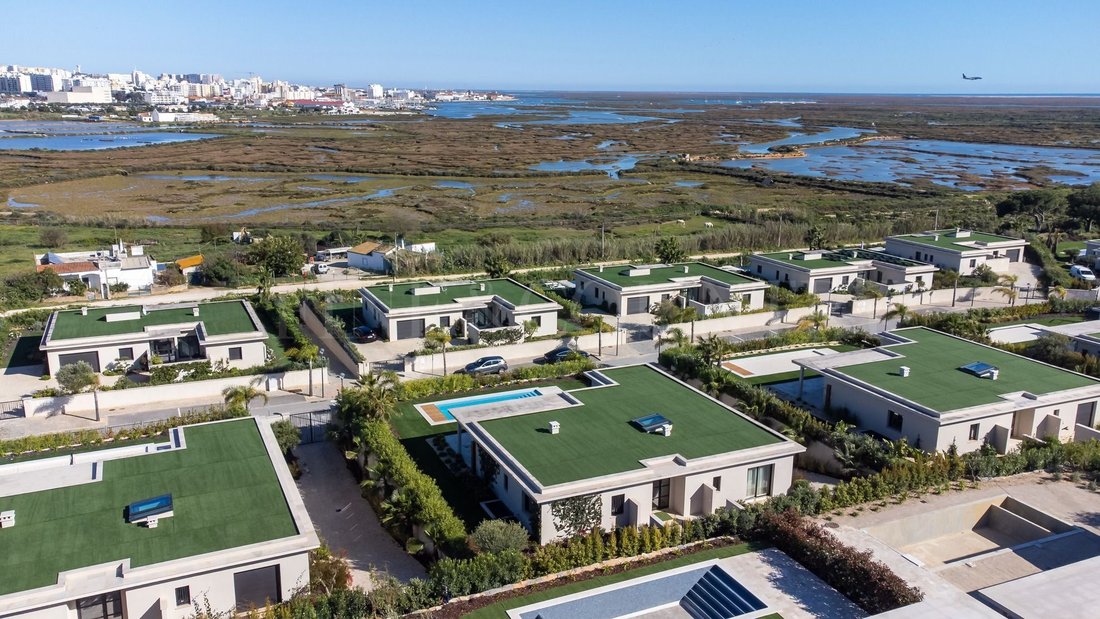 Villa in Montenegro, Algarve, Portugal 1 - 19004986