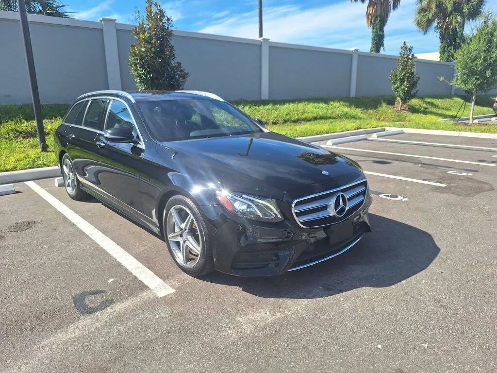Station Estate Wagon in Tampa, FL, United States 4 - 19005554