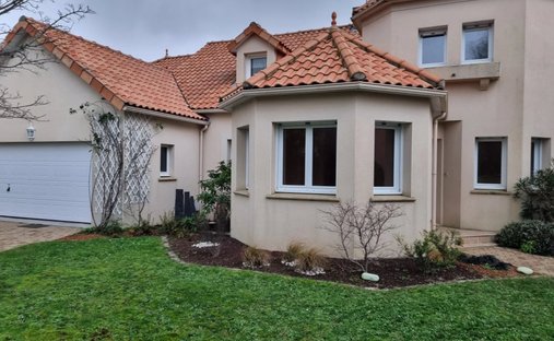 House in Immaculée Campagne, Saint-Nazaire, France 1