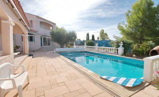 Haus in Nézignan-l'Évêque, Okzitanien, Frankreich 1