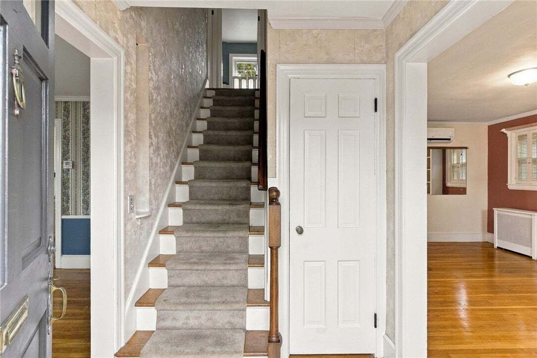 House in Warwick, Rhode Island, United States 5 - 19000338
