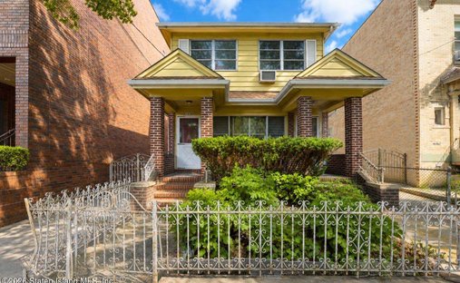 House in New York, New York, United States 1