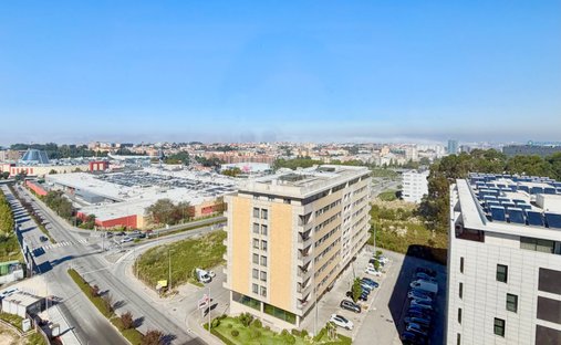 Wohnung in Mafamude und Vilar do Paraiso, Distrikt Porto, Portugal 1