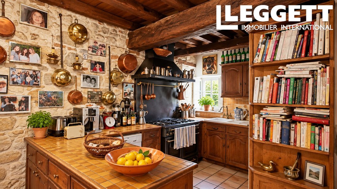 House in Savignac-de-l'Isle, Nouvelle-Aquitaine, France 3 - 19001370