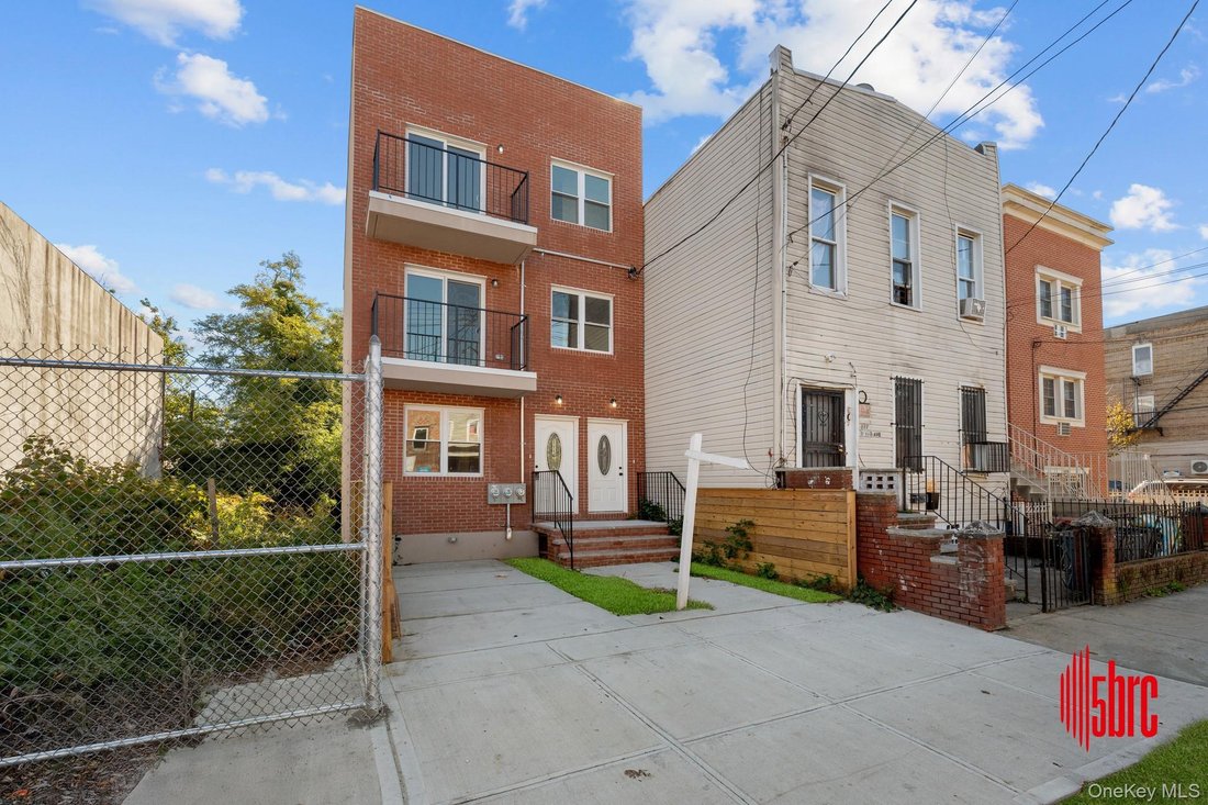 House in New York, New York, United States 2 - 19003253
