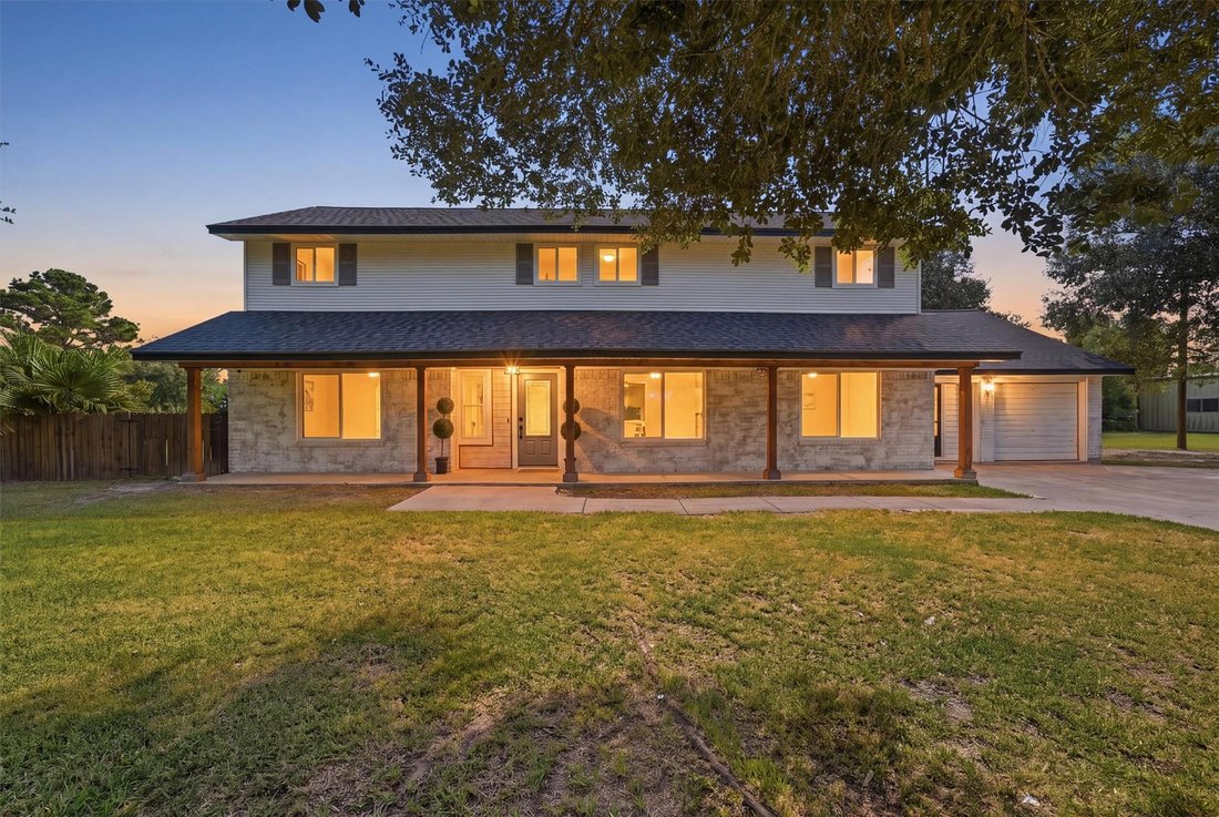 House in Anahuac, Texas, United States 1 - 19004271