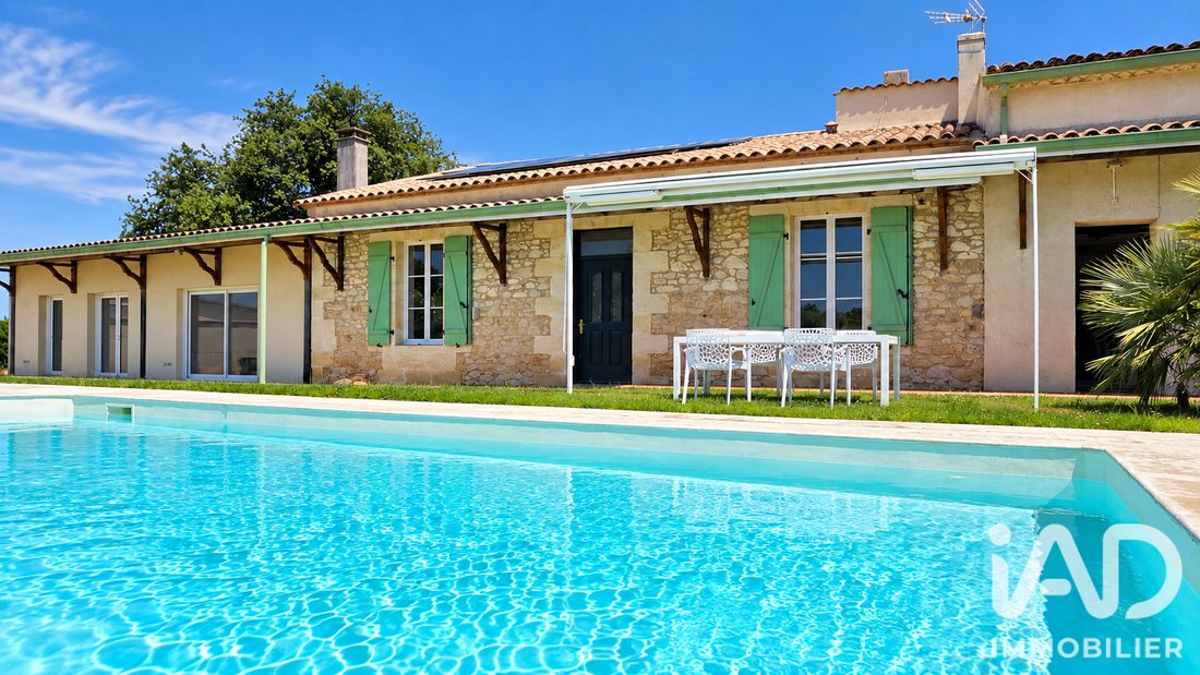 House in Targon, Nouvelle-Aquitaine, France 1 - 19008453