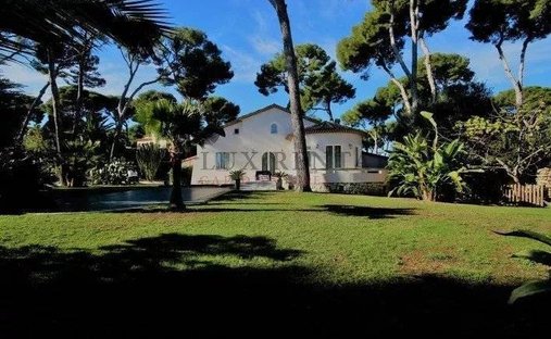 Villa à Les Bastides, Antibes, France 1