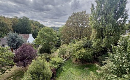 House in Chateaufort, Ile-de-France, France 1