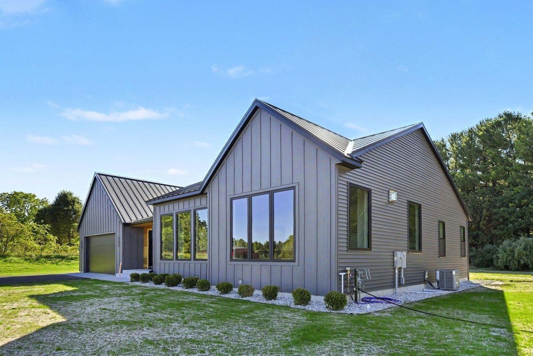 House in Traverse City, Michigan, United States 5 - 19003737