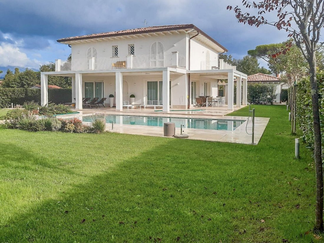 Townhouse in Tonfano, Pietrasanta, Italy 1 - 19007032