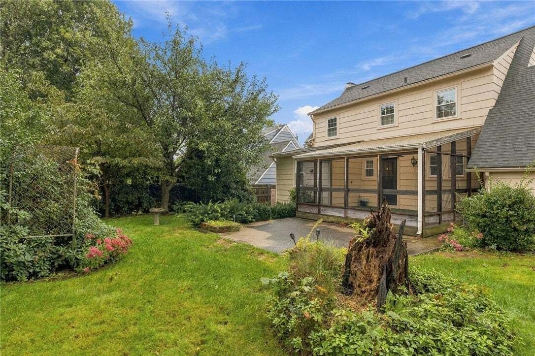House in Warwick, Rhode Island, United States 2 - 19000338