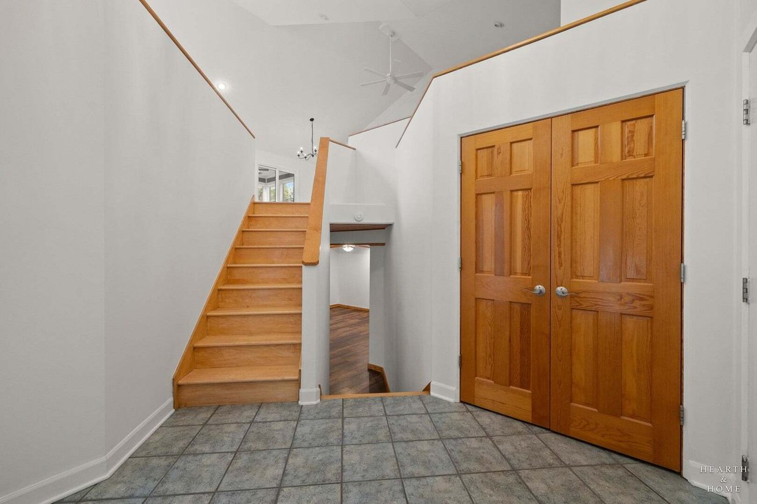 House in Fox Lake, Illinois, United States 3 - 19004044