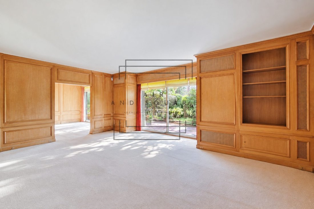 Apartment in La Plaine des Sablons, Neuilly-sur-Seine, France 1 - 16504741