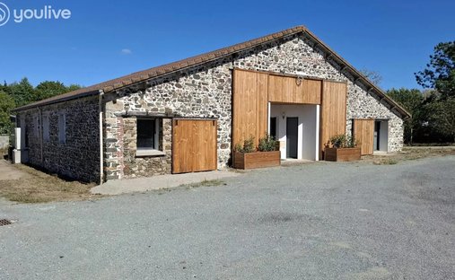 Casa a Essarts-en-Bocage, Paesi della Loira, Francia 1