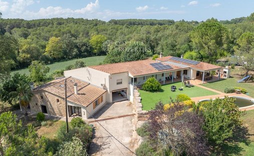 Finca in Vilademuls, Catalonia, Spain 1