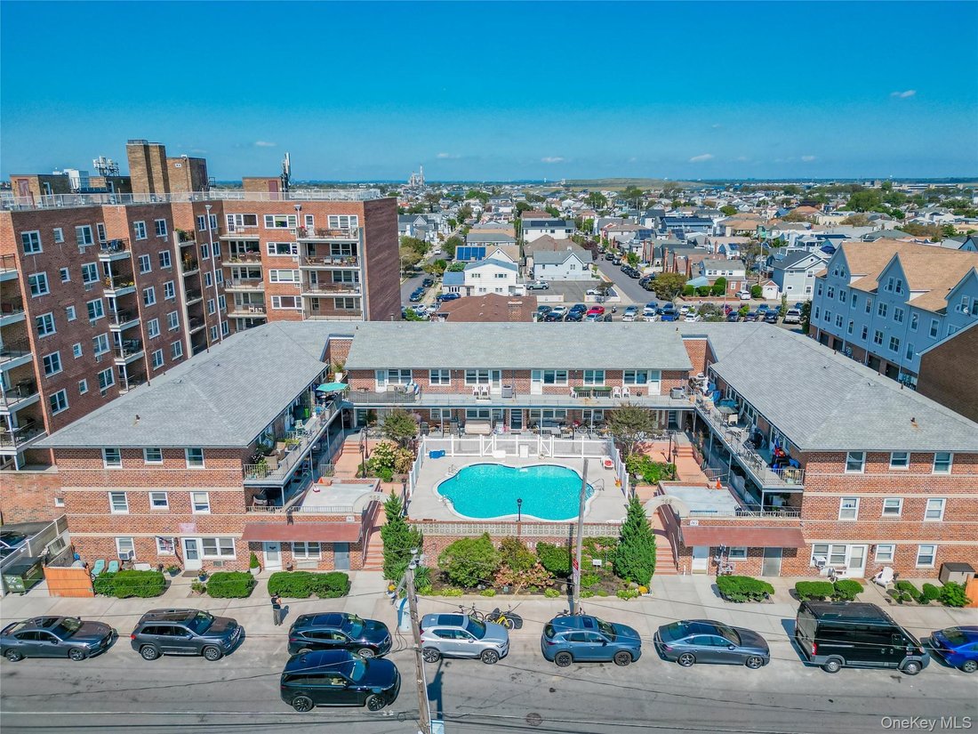 Long Beach, New York, United States 1 - 19004275