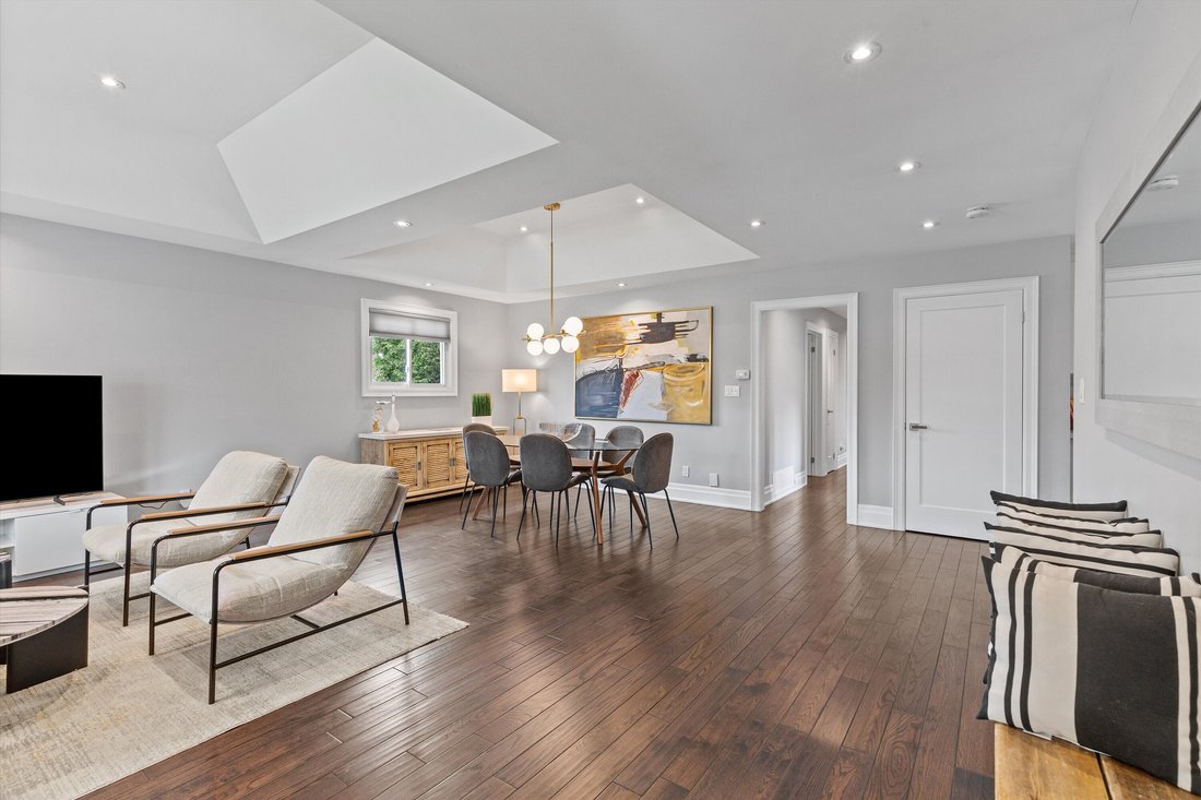 House in Toronto, Ontario, Canada 5 - 19000038