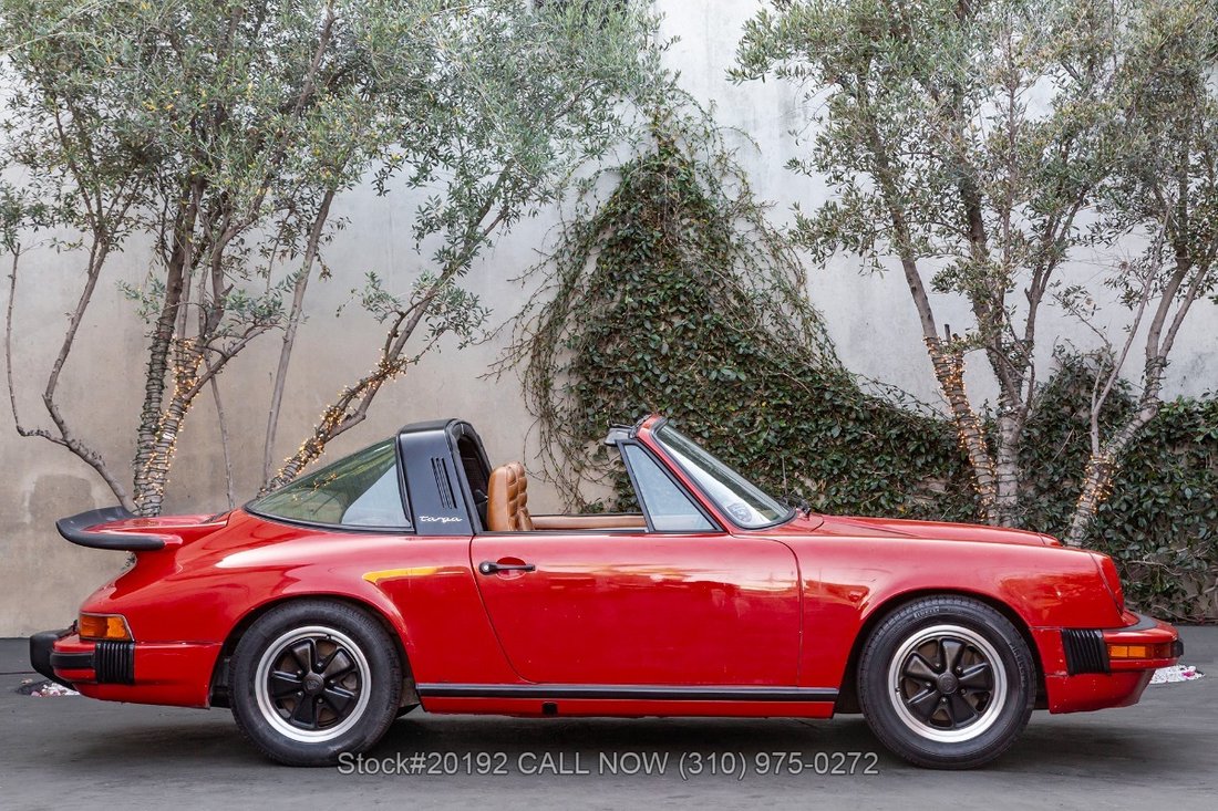 Porsche 911S in Los Angeles, CA 4 - 19007493