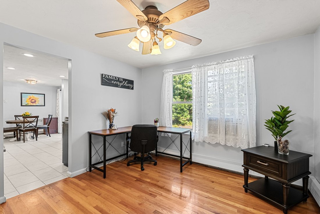 House in Attleboro, Massachusetts, United States 3 - 19001102