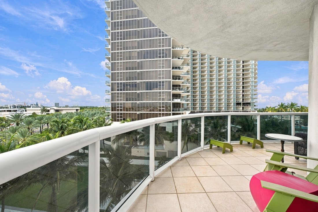 Condo in Bal Harbour, Florida, United States 1 - 19008380