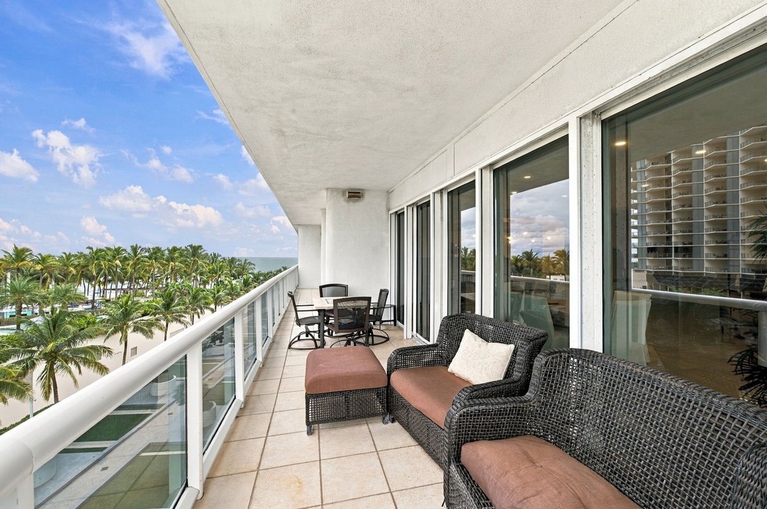 Condo in Bal Harbour, Florida, United States 2 - 19008380