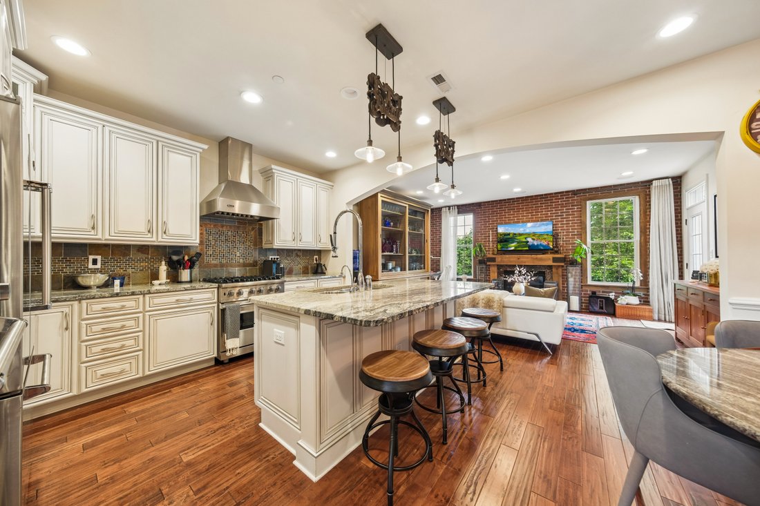 Townhouse in Short Hills, New Jersey, United States 5 - 19008299