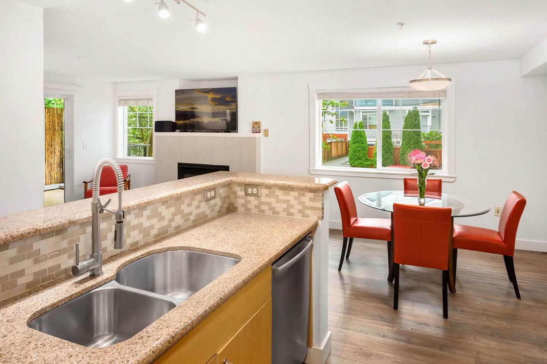 Condo in Seattle, Washington, United States 4 - 19008354