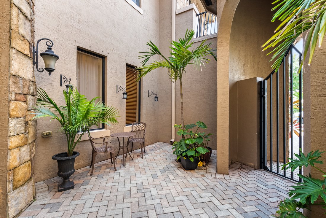 Wellington, Florida, United States 3 - 19008374