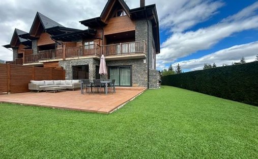 Chalet in Puigcerda, Catalonia, Spain 1