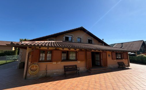 Maison à Bárcena de Cicero, Cantabrie, Espagne 1