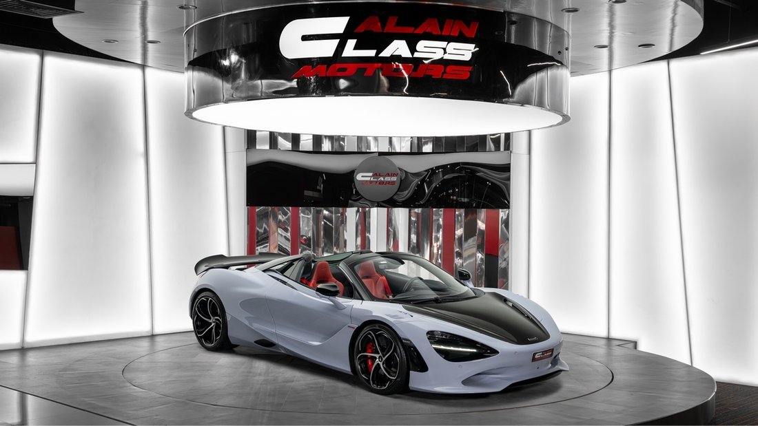 Cabriolet in Dubai, United Arab Emirates 1 - 19008468