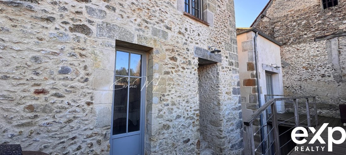 Apartment in Montfort-l'Amaury, Ile-de-France, France 1 - 17508346