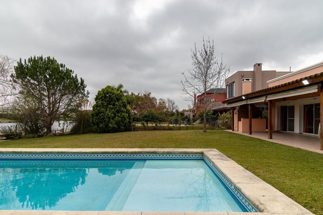 House in Béccar, Buenos Aires Province, Argentina 5 - 19008536