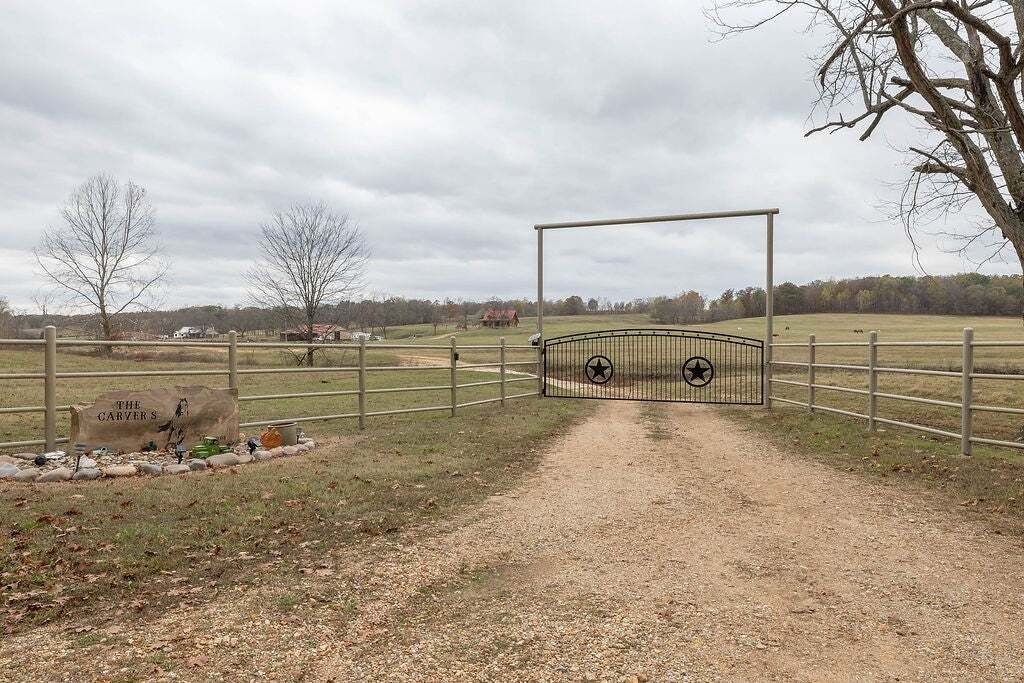 House in Gentry, Arkansas, United States 3 - 19008590